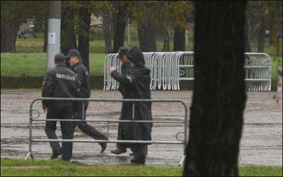 Белорусы не откликнулись на призывы оппозиции прийти на "Народны сход"